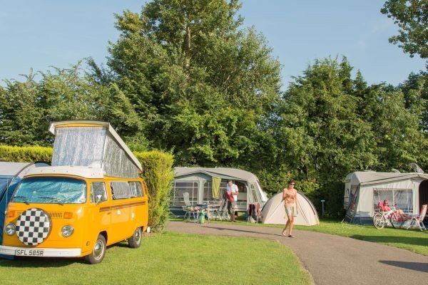 Camping in Katwijk mit Wohnmobil, Wohnwagen oder Zelt